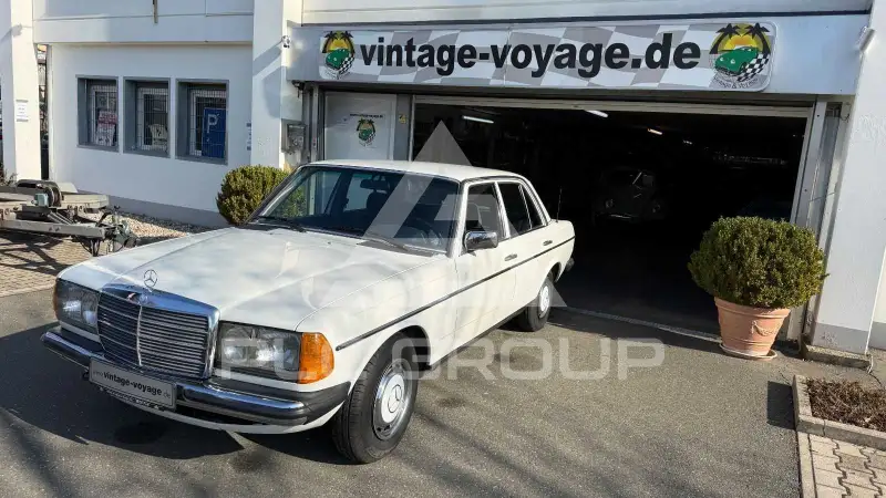 1981 Mercedes Benz 200