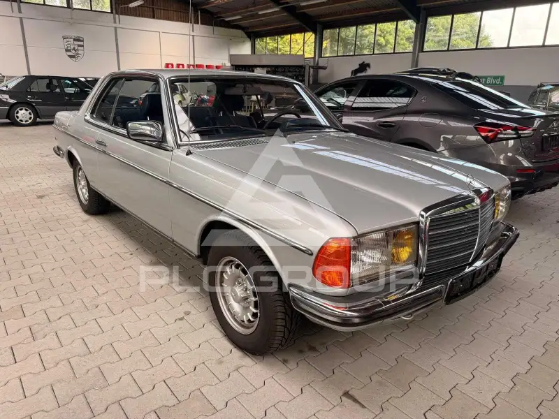 1981 Mercedes Benz 230
