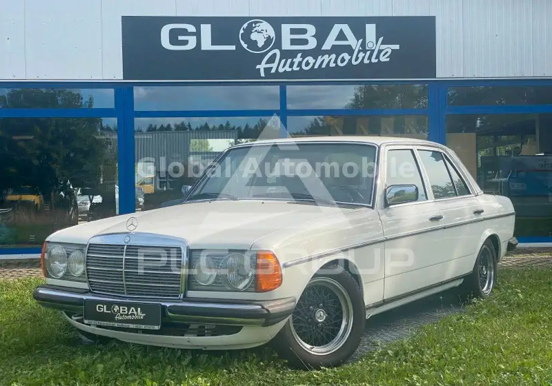 1981 Mercedes Benz 230