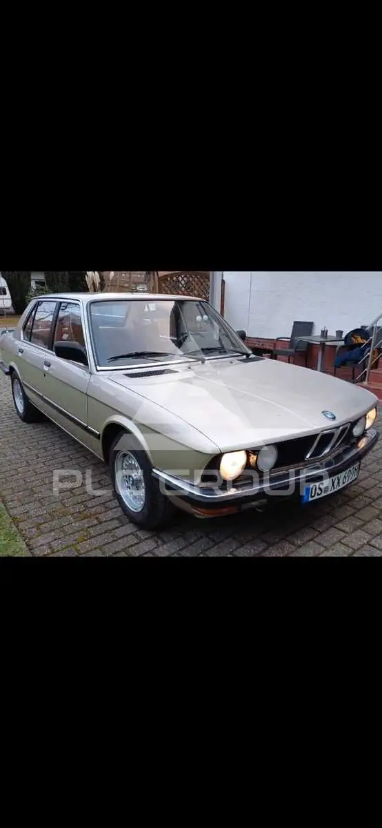 1982 BMW 520