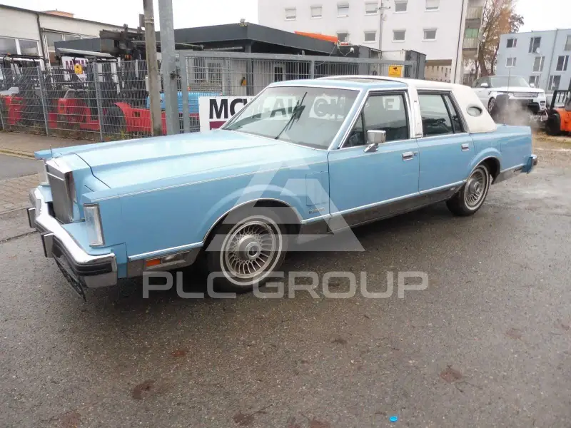 1982 Lincoln Town