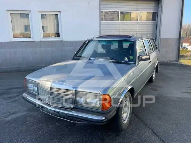 1982 Mercedes Benz E 300