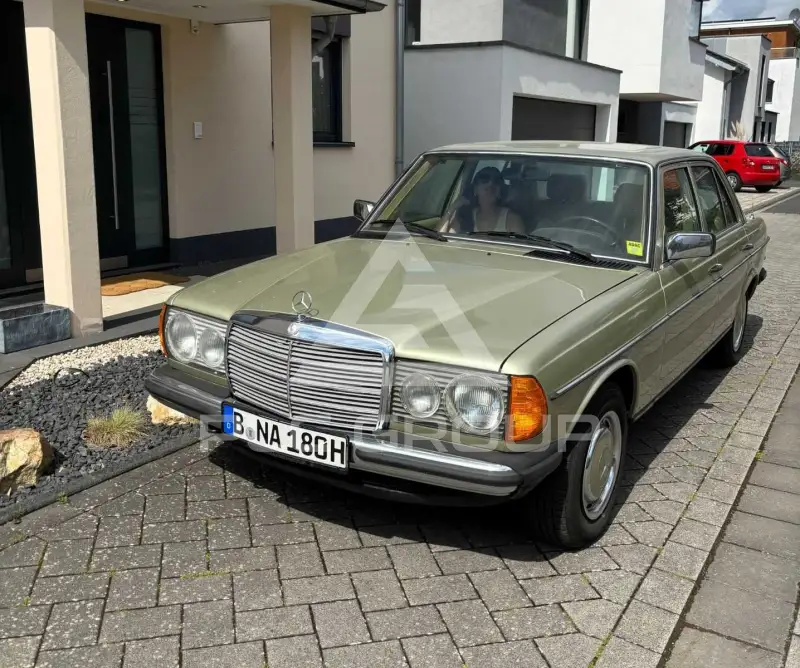 1982 Mercedes Benz 250