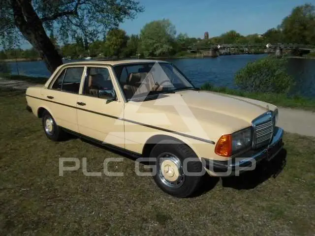 1982 Mercedes Benz 200