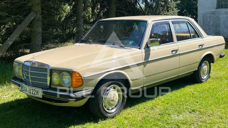 1982 Mercedes Benz 200