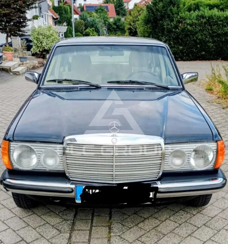 1982 Mercedes Benz 200