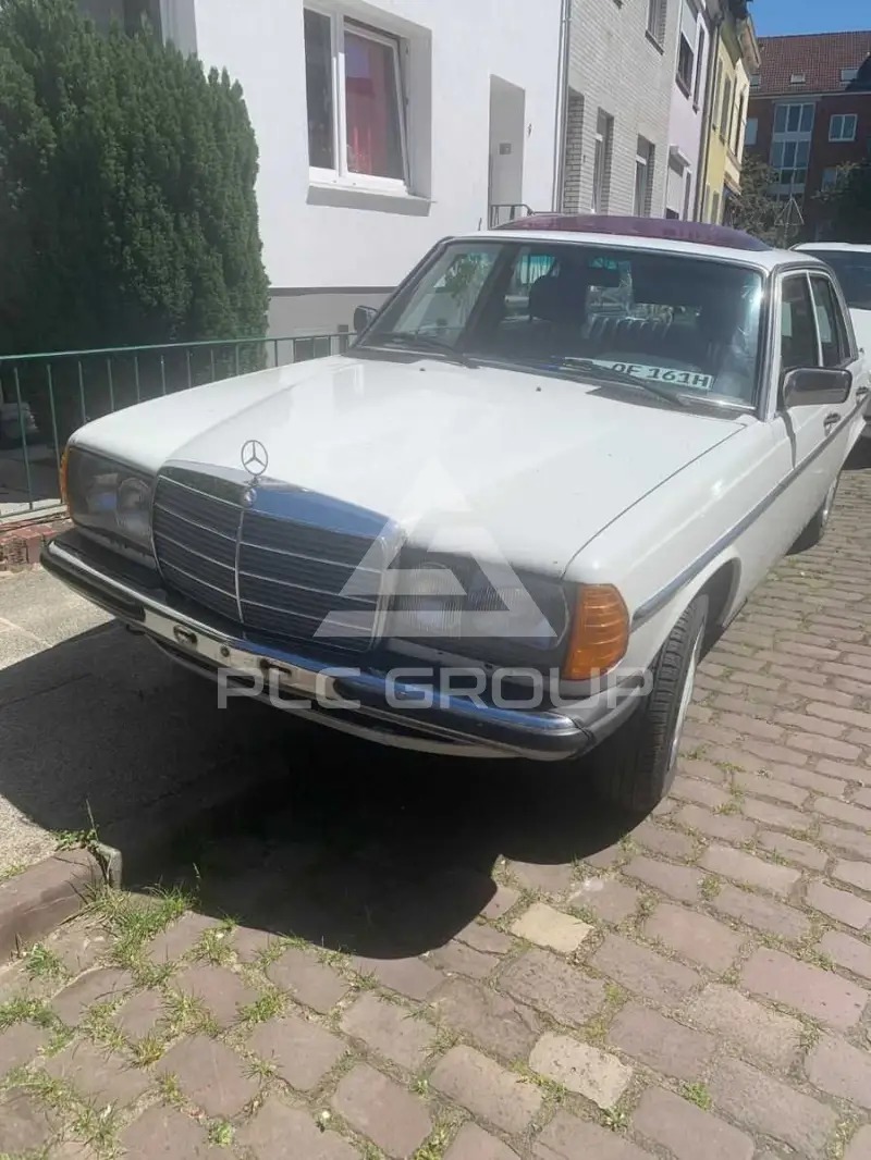 1982 Mercedes Benz 200