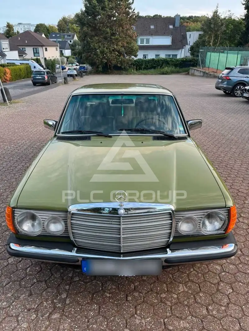 1982 Mercedes Benz 230