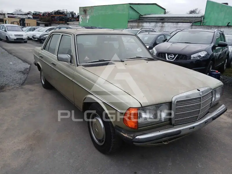 1982 Mercedes Benz 230
