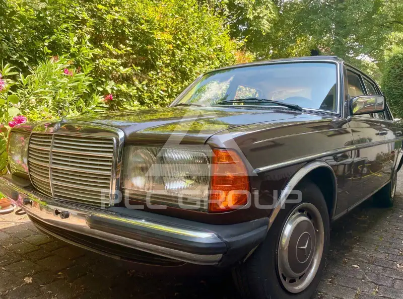 1982 Mercedes Benz E 200