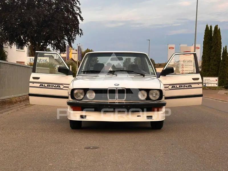 1983 BMW 518