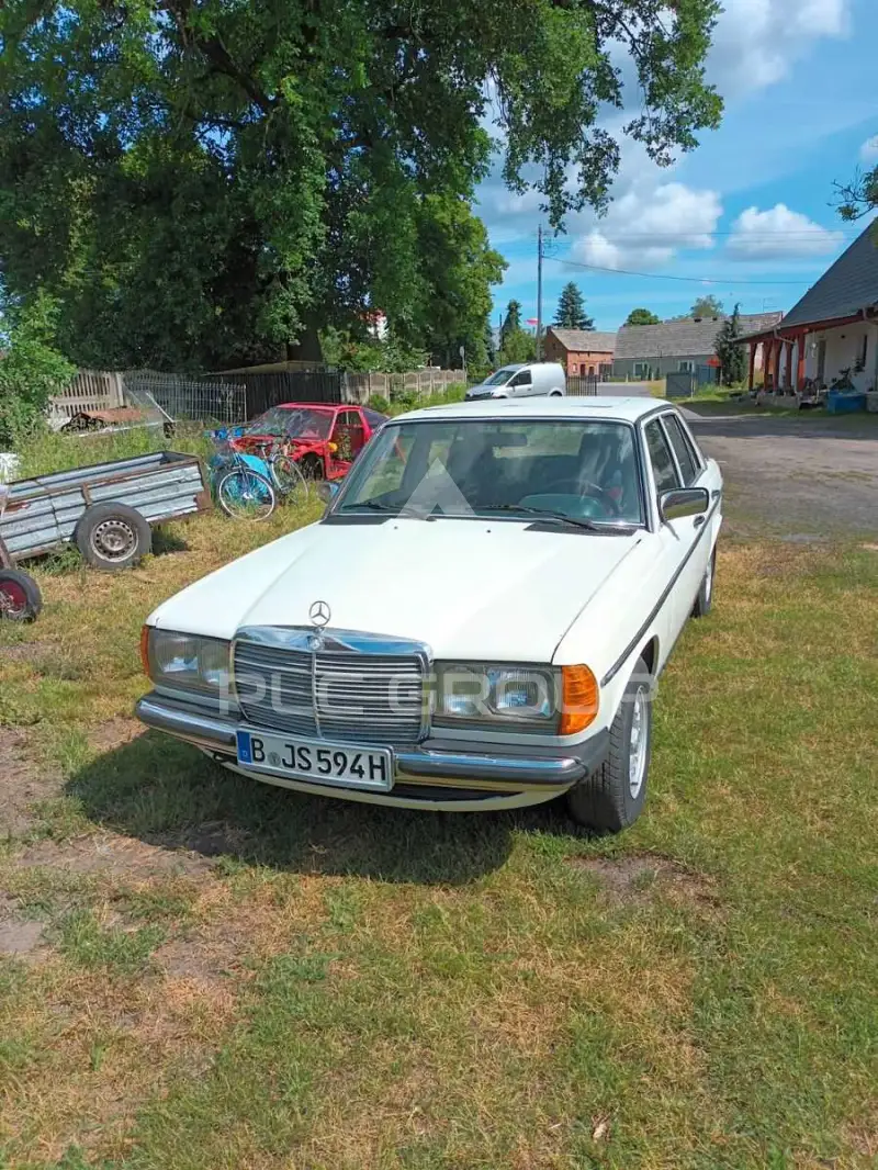 1983 Mercedes Benz E 300