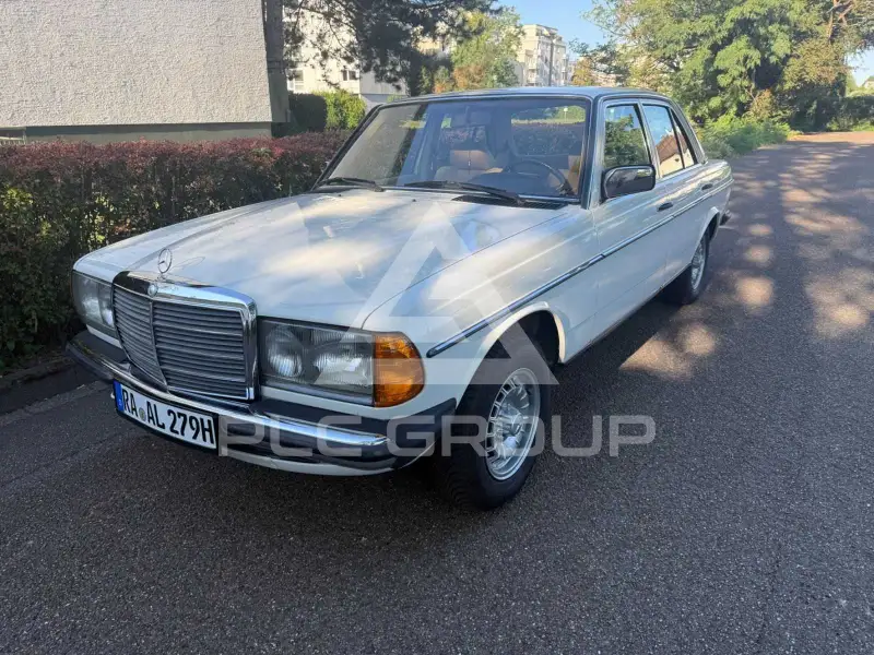1983 Mercedes Benz 240