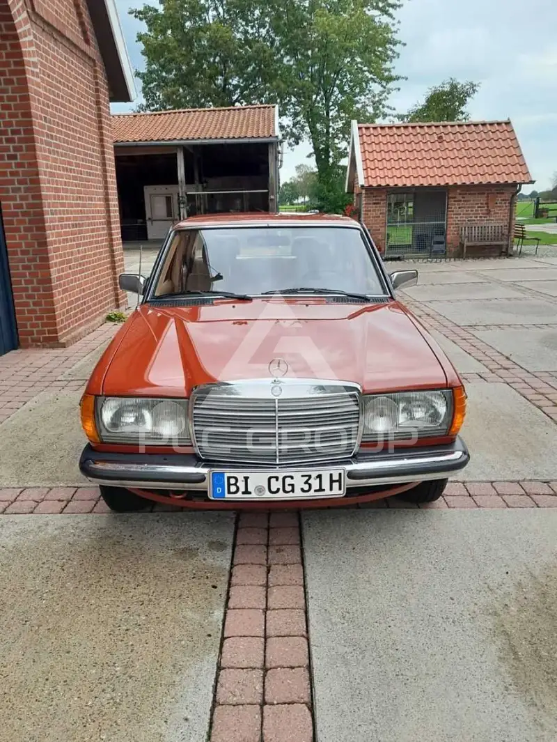 1983 Mercedes Benz 240