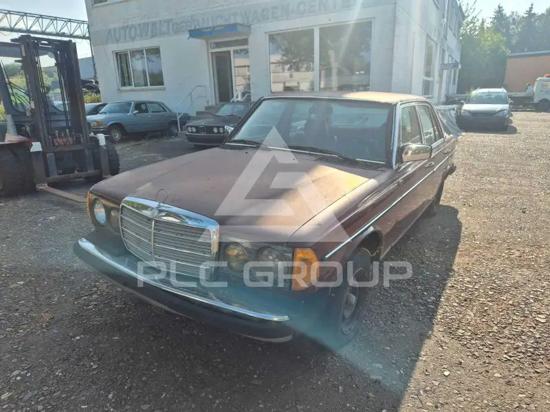 1983 Mercedes Benz 240