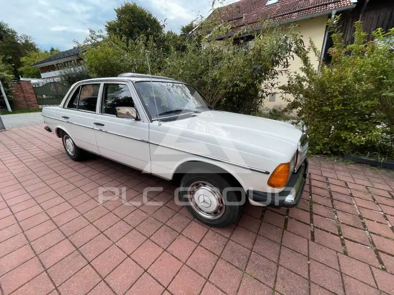 1983 Mercedes Benz 200