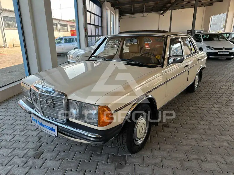 1983 Mercedes Benz 200