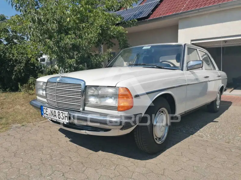 1983 Mercedes Benz 200