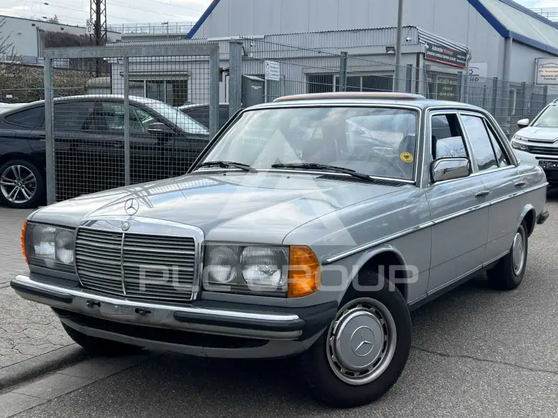 1983 Mercedes Benz 200