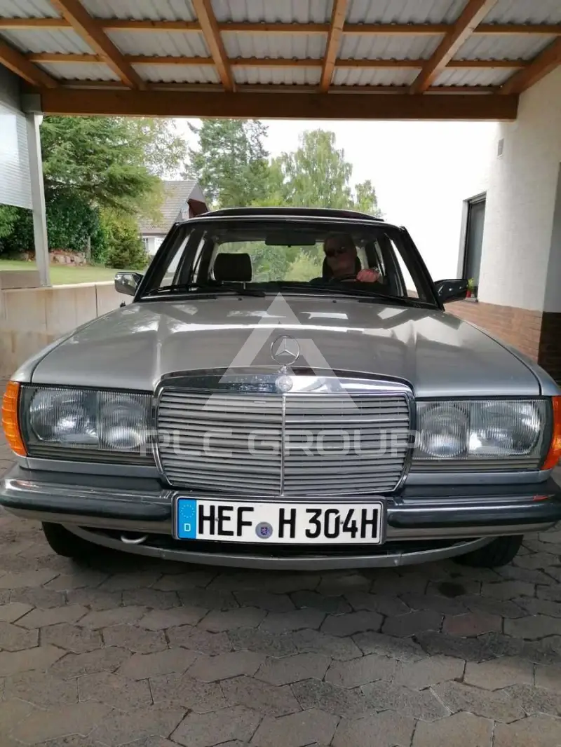 1983 Mercedes Benz 200