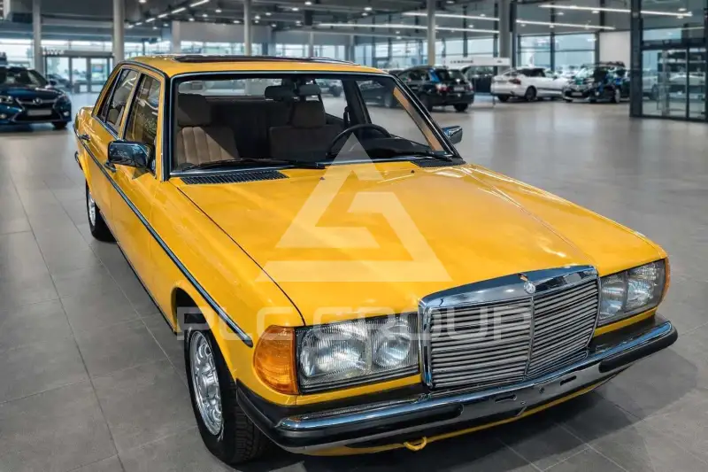 1983 Mercedes Benz 200