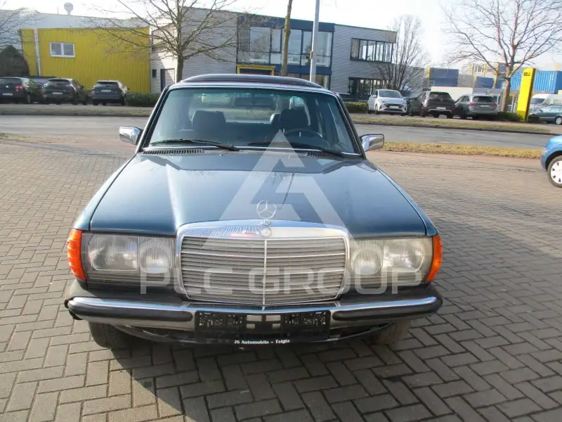 1983 Mercedes Benz 230
