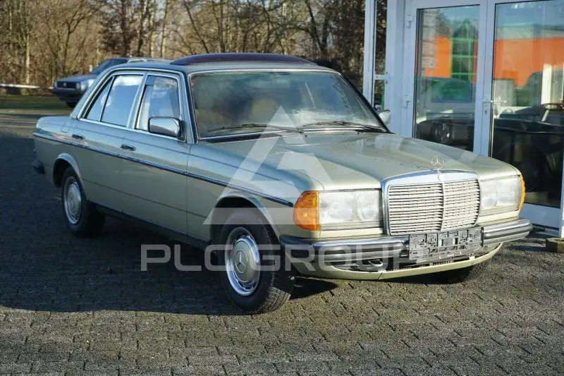 1983 Mercedes Benz 230