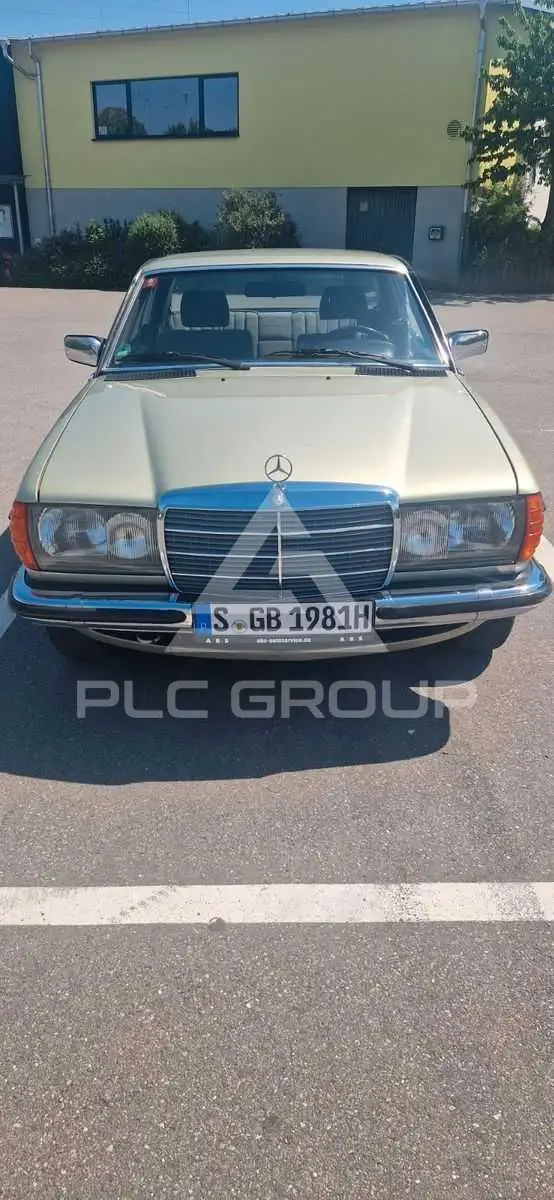 1983 Mercedes Benz CE 230