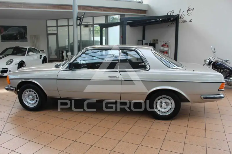 1984 Mercedes Benz 230