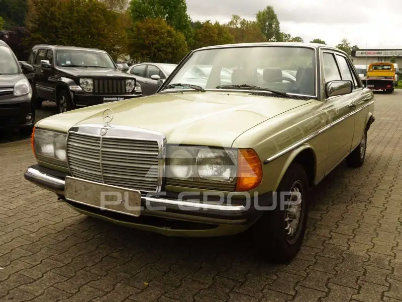 1984 Mercedes Benz 230