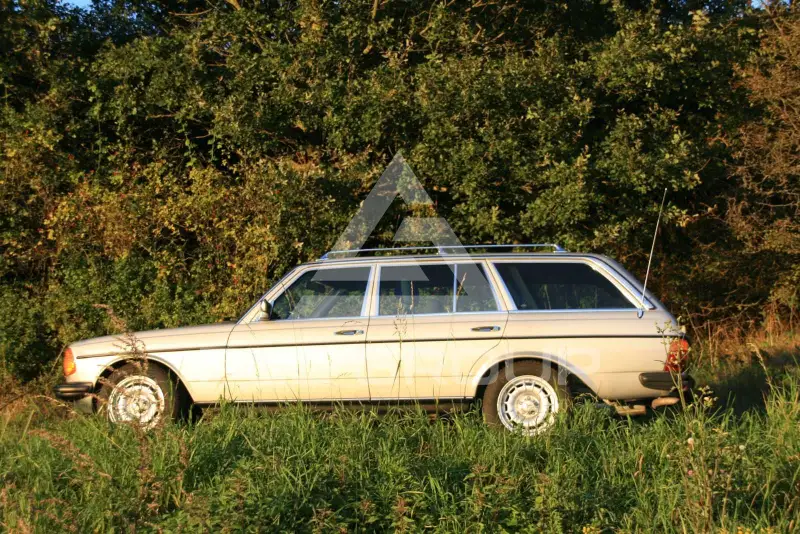 1984 Mercedes Benz 230