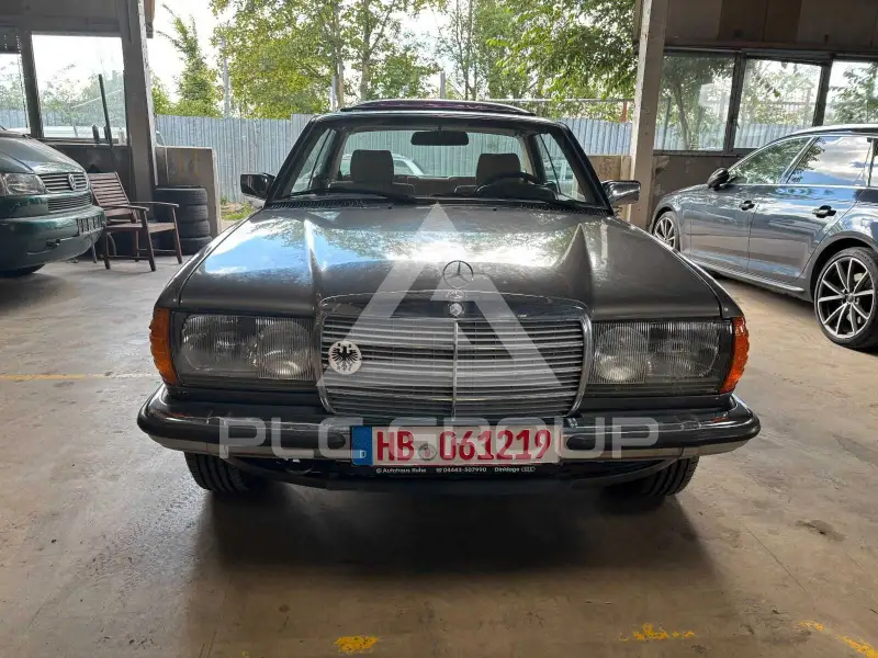 1984 Mercedes Benz 230