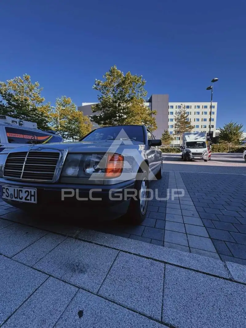 1985 Mercedes Benz 230