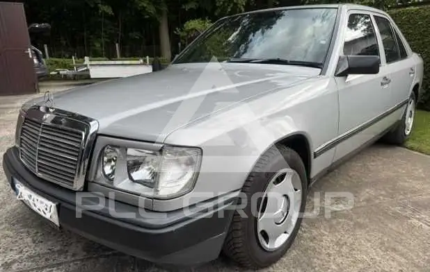 1985 Mercedes Benz 230