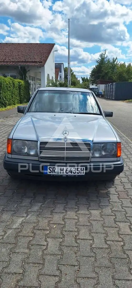 1985 Mercedes Benz 230