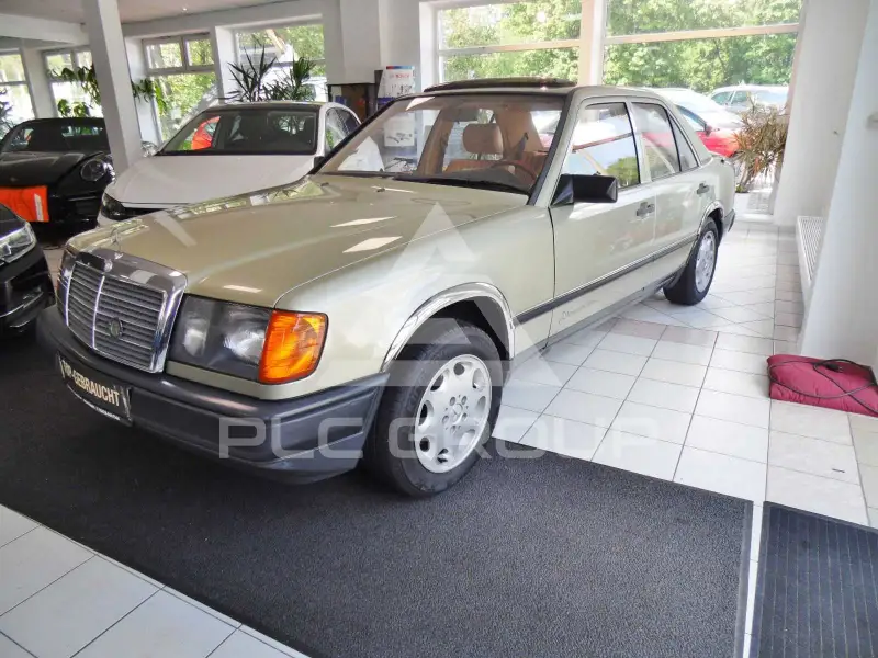 1985 Mercedes Benz E 230