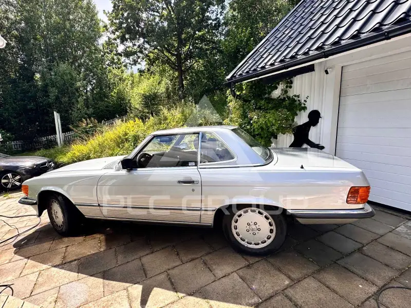 1985 Mercedes Benz SL 300