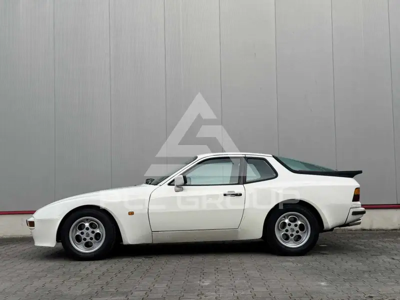 1985 Porsche 944
