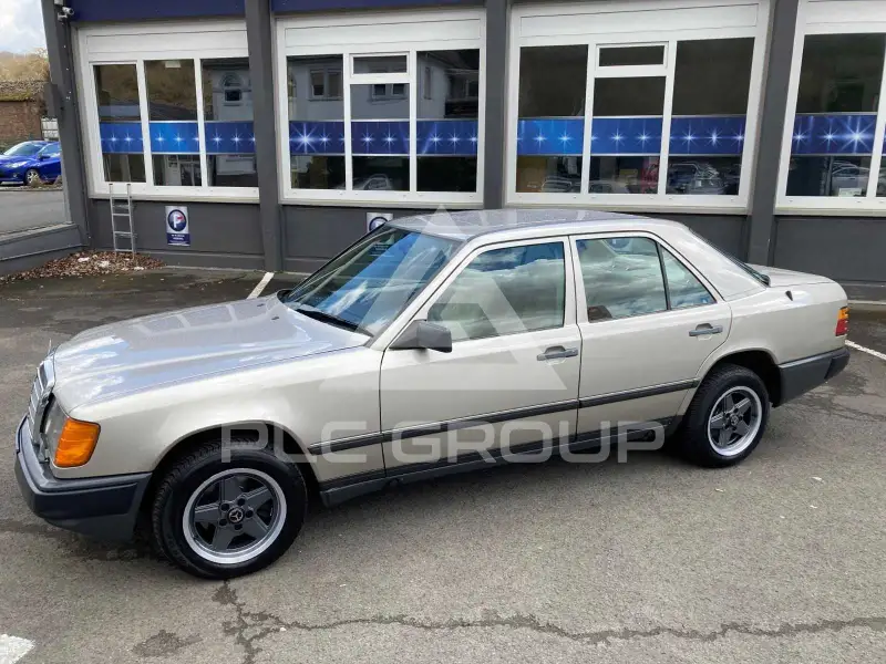 1986 Mercedes Benz E 200