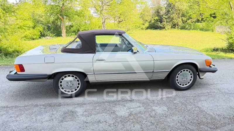 1986 Mercedes Benz SL 560