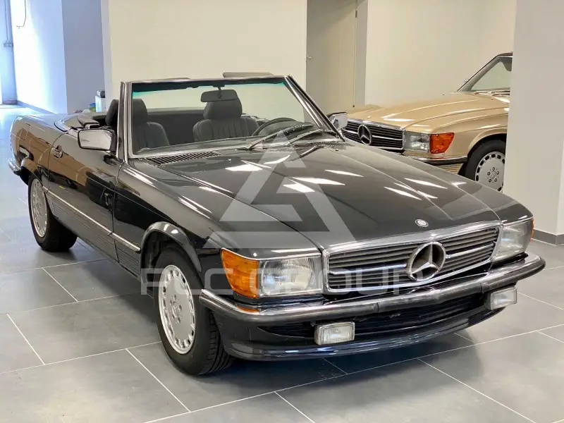 1986 Mercedes Benz SL 560