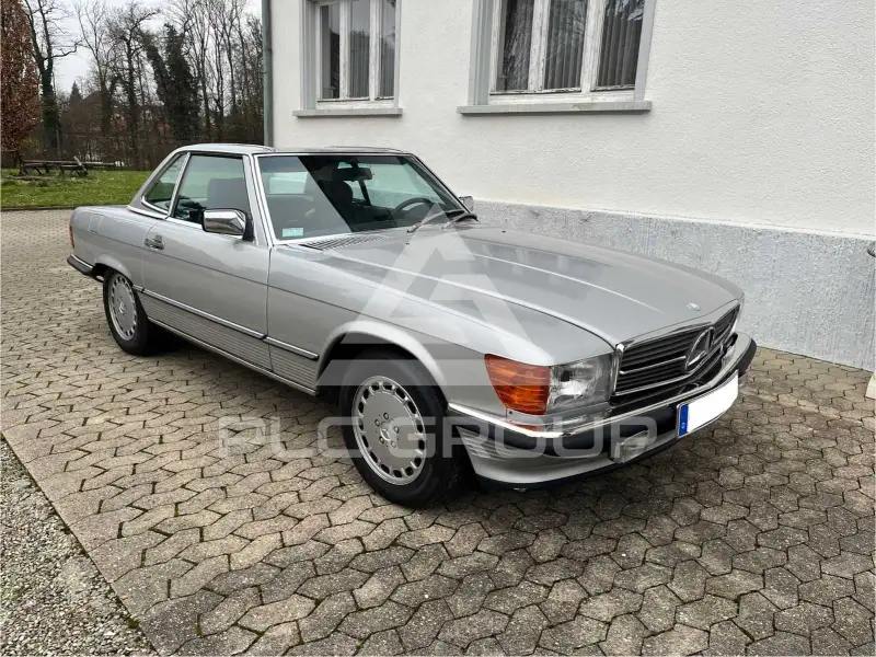 1986 Mercedes Benz SL 560