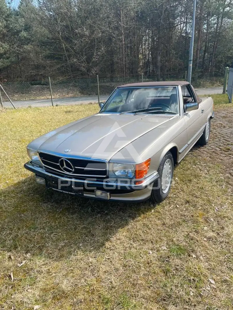 1986 Mercedes Benz SL 560