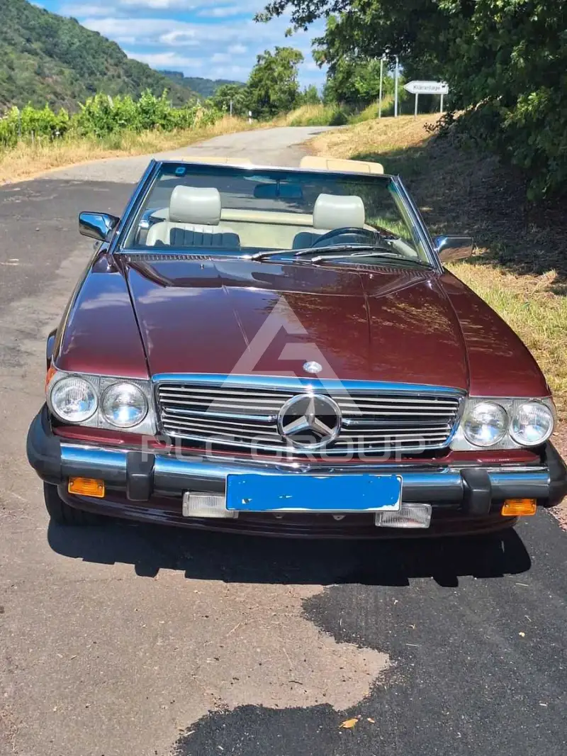 1986 Mercedes Benz SL 560