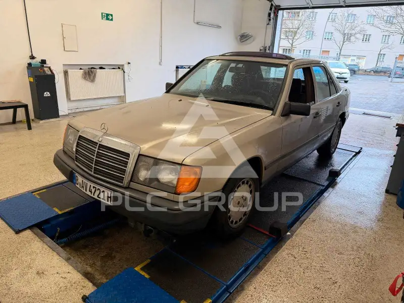 1987 Mercedes Benz E 230