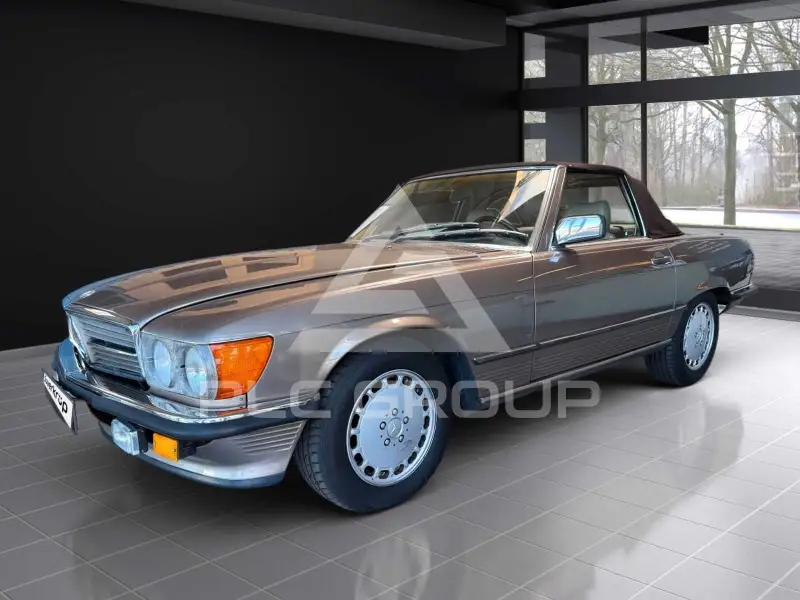1987 Mercedes Benz SL 560
