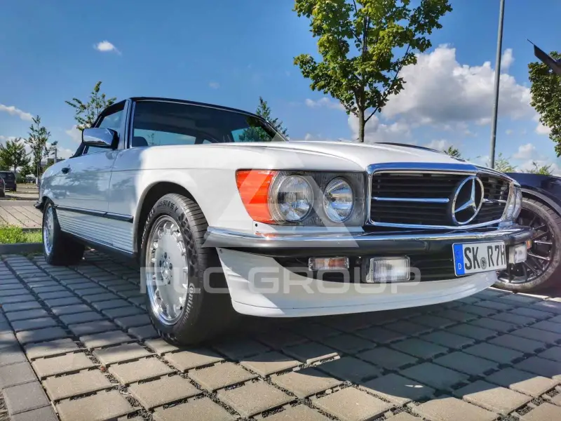 1987 Mercedes Benz SL 560