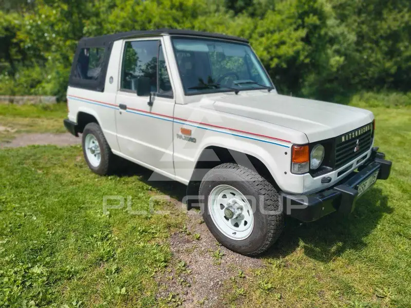 1988 Mitsubishi PAJARO