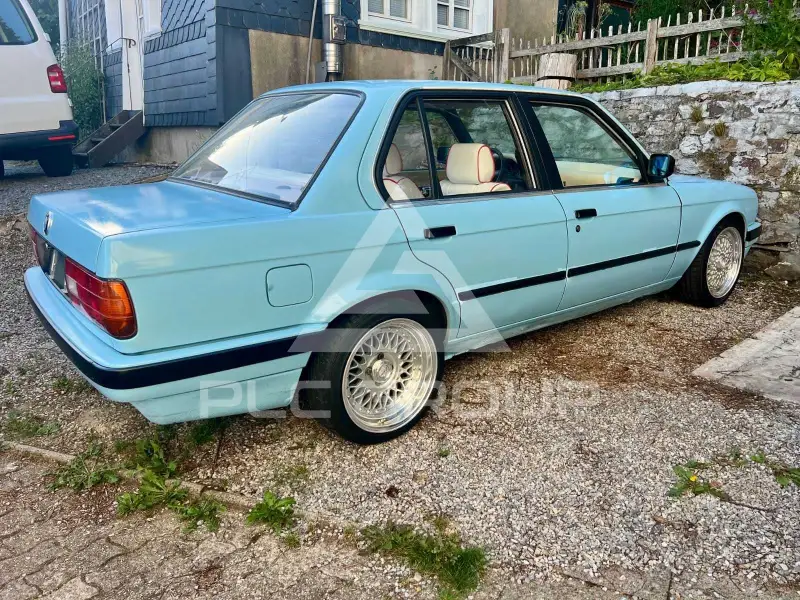 1988 BMW 318