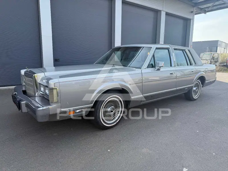 1988 Lincoln Town